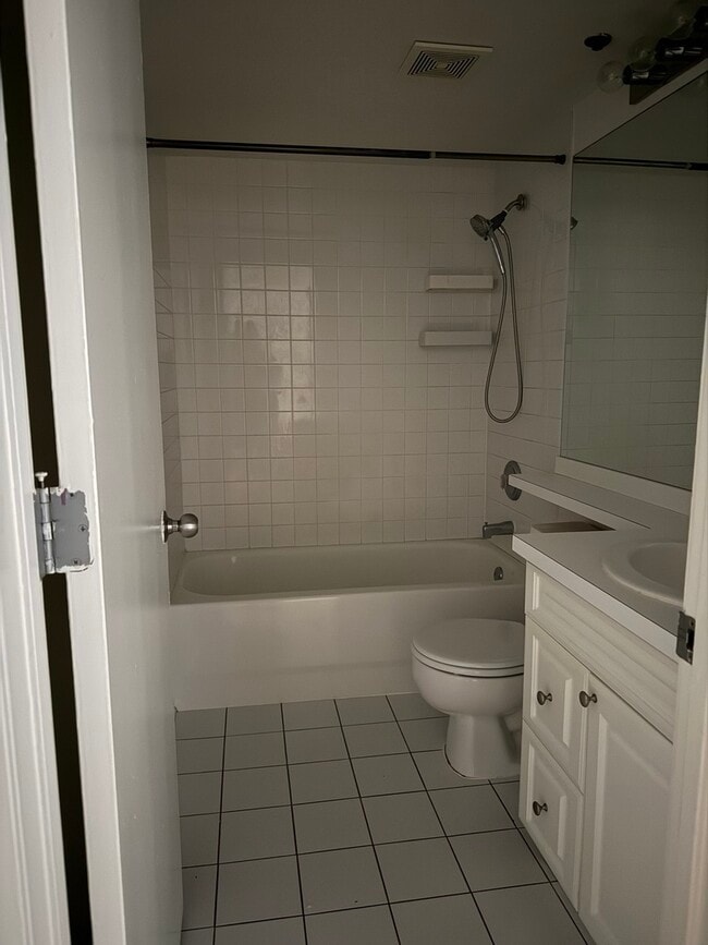 Building Photo - 1601 S Indiana Ave