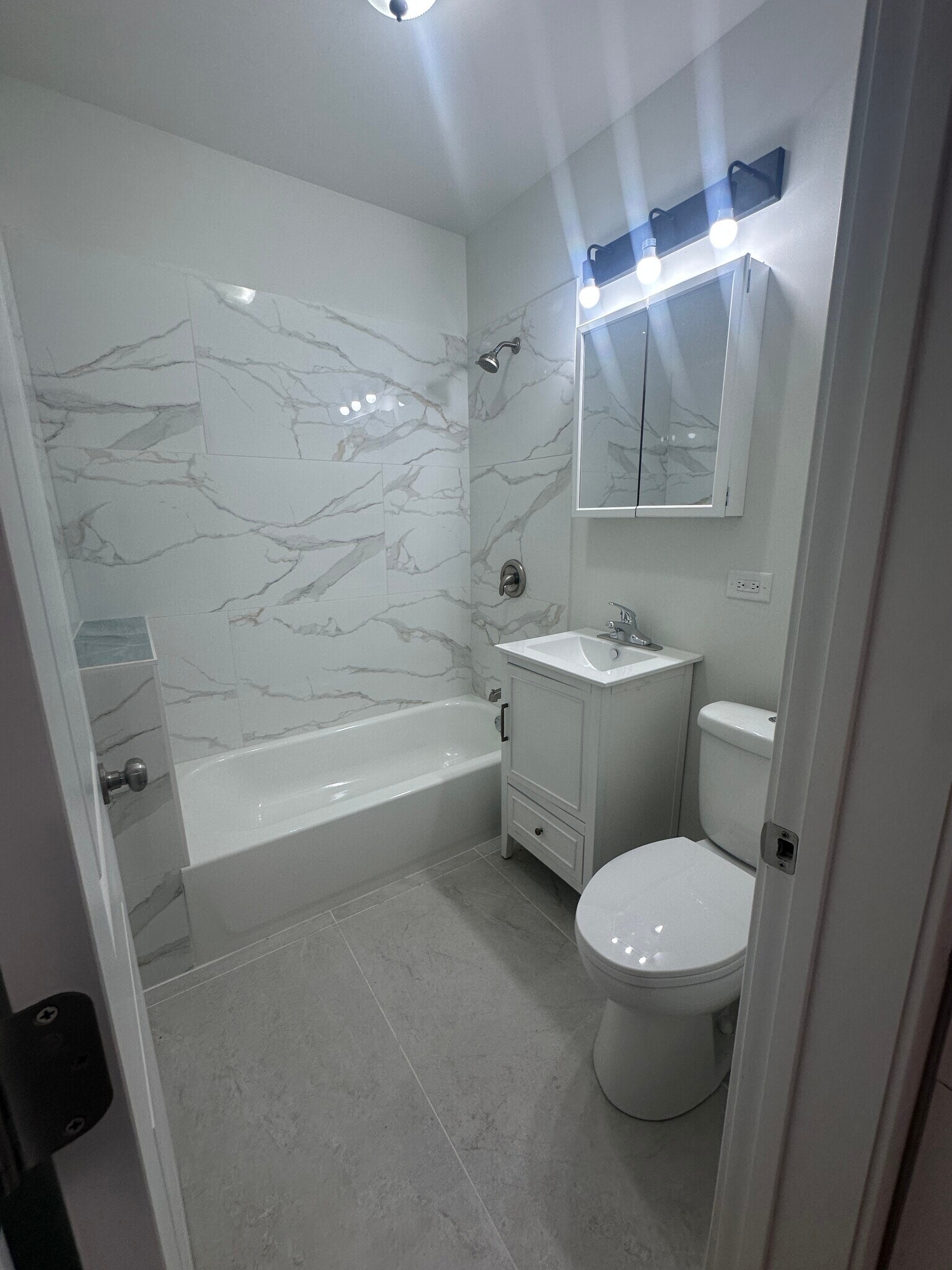 Building Photo - 5624 N Marmora Ave