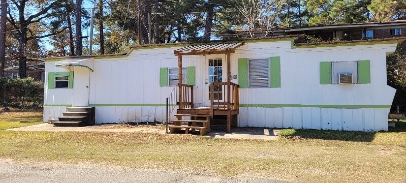 Primary Photo - 205-437 Holt Ave