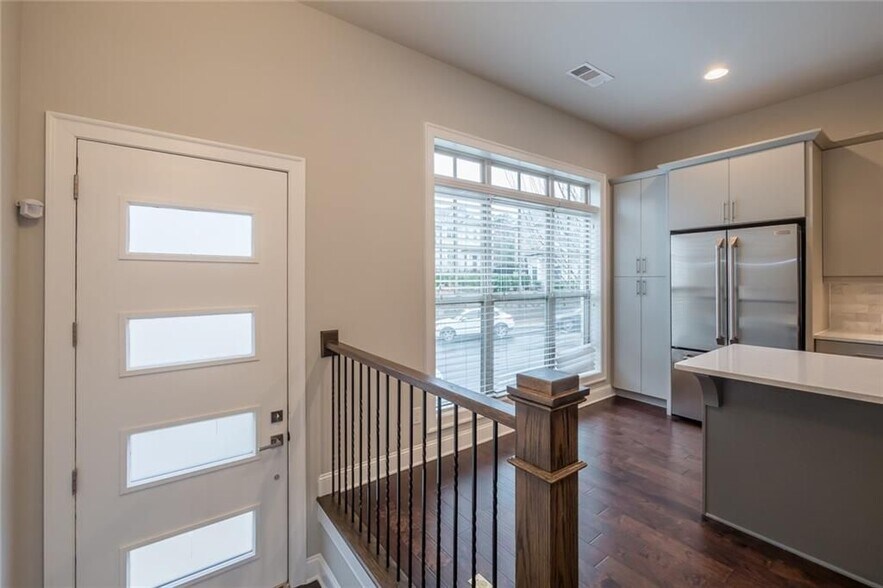 Building Photo - 4216 Deming Cir