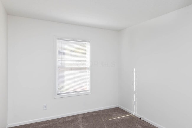 Building Photo - 2423 Sutter Pkwy