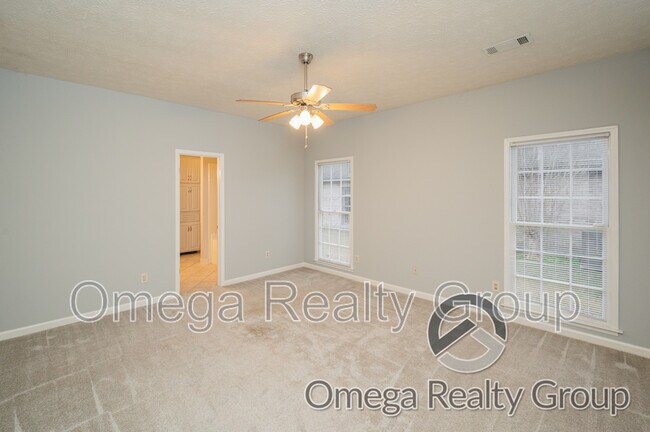 Building Photo - 6928 Cherry Creek Dr