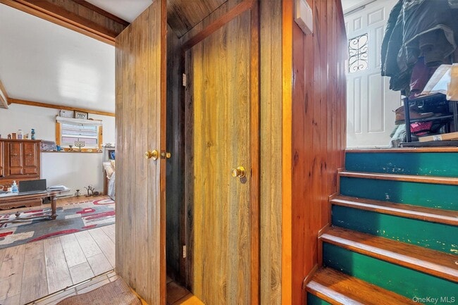 Building Photo - 10 Hanover Dr