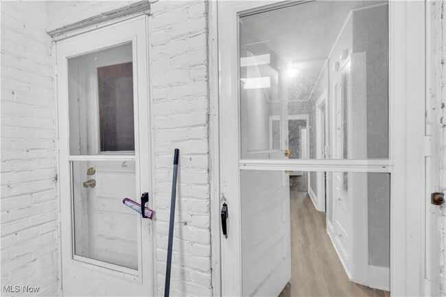 Building Photo - 4657 Warner Rd