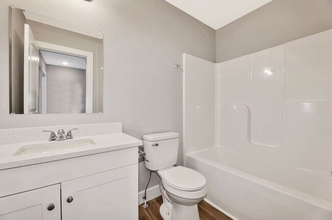 Building Photo - 4773 E 45th St N