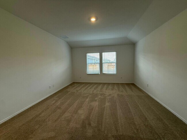 Building Photo - 290 Gresham