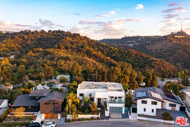 Building Photo - 11470 Dona Evita Dr