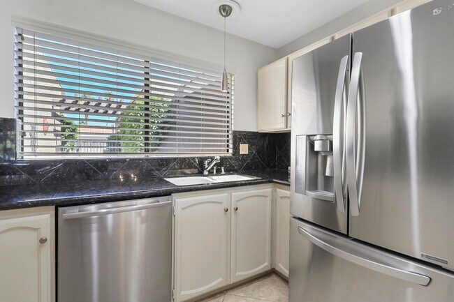 Building Photo - 78480 Montego Bay Cir