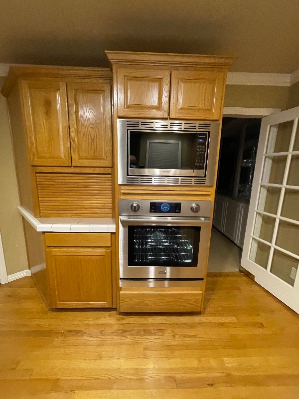 Building Photo - 2080 Wellington Dr