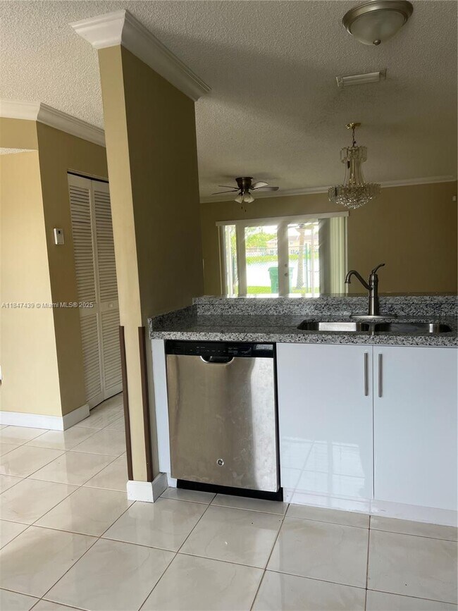Building Photo - 17798 SW 139th Ct