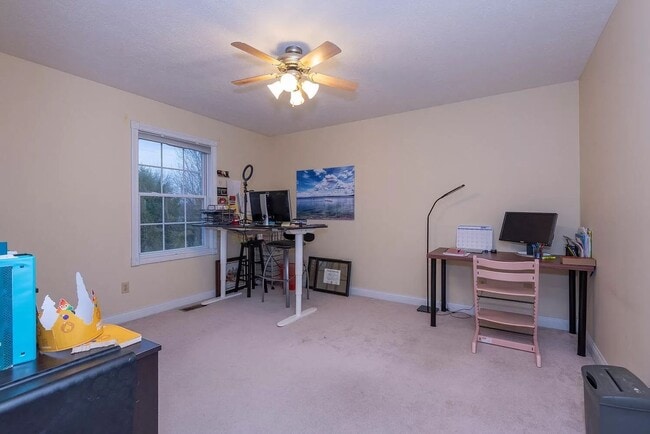 Building Photo - Bright, Spacious Home with Tons of Charm and Comfort
