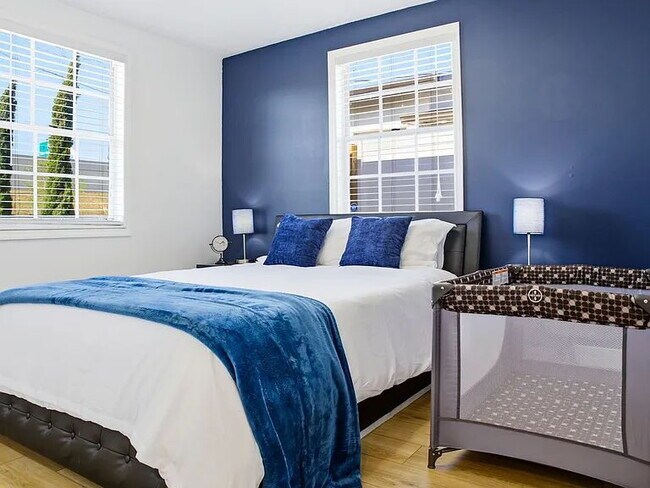 Building Photo - Fully Furnished South Tampa Retreat | Flexible Lease Terms