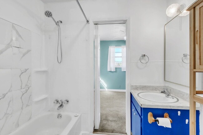 Building Photo - Cozy & Convenient 2BR/1BA Living in the Heart of Greer! $825/mo rent