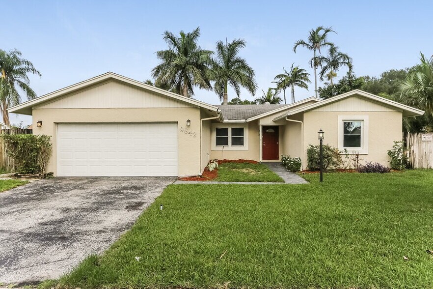 Primary Photo - 9842 Spanish Isles Dr