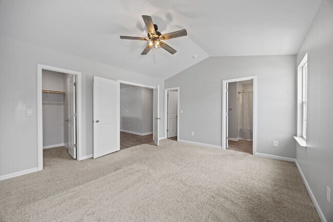 Building Photo - 4500 Sandstone Dr