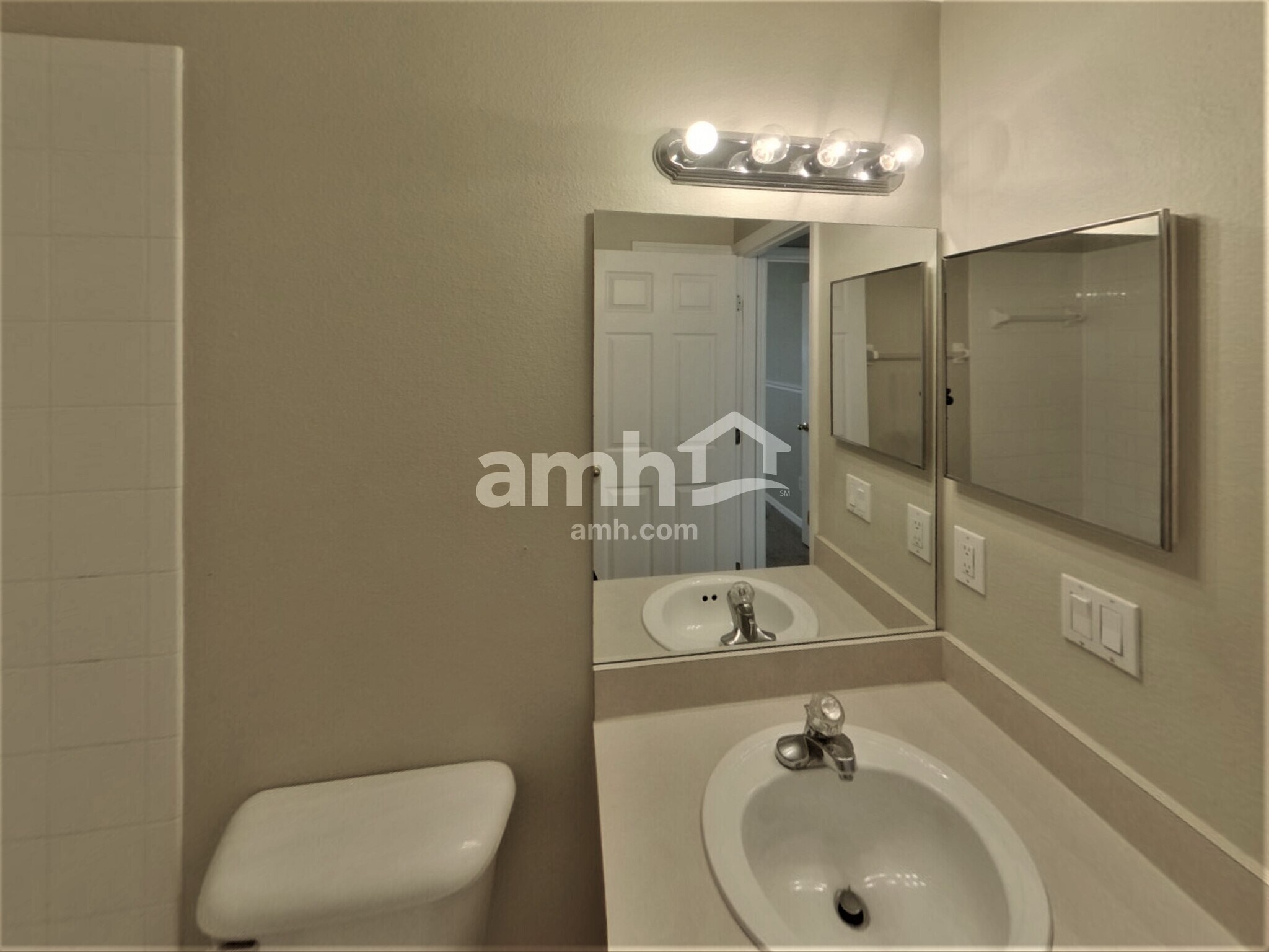 Building Photo - 5152 New Savannah Cir