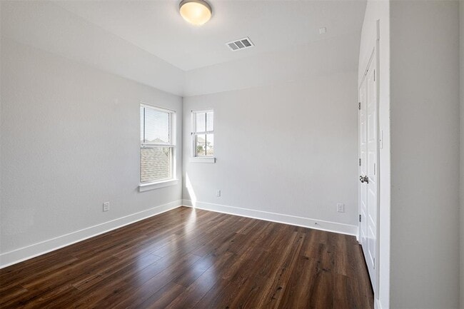 Building Photo - 259 Silver Pass