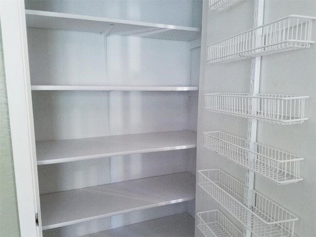 Building Photo - 11912 Stout Oak Trail