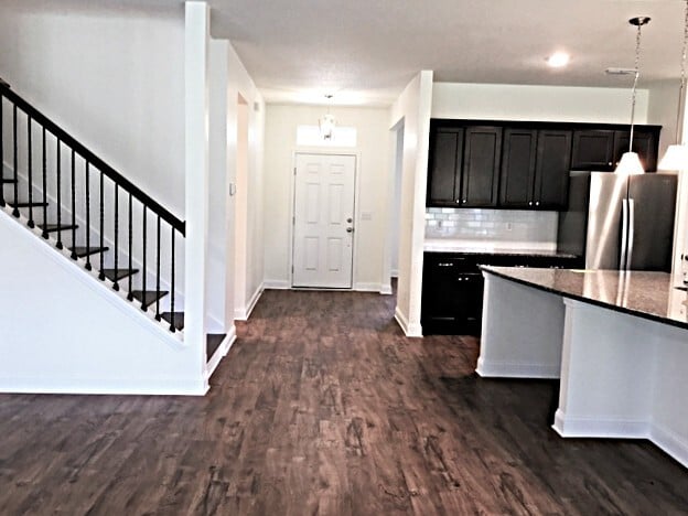 Building Photo - 323 Cortez Dr