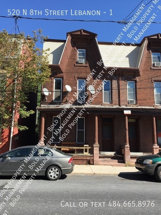 Building Photo - 1st Floor 2 Br apt  Hard wood floor HEAT i...