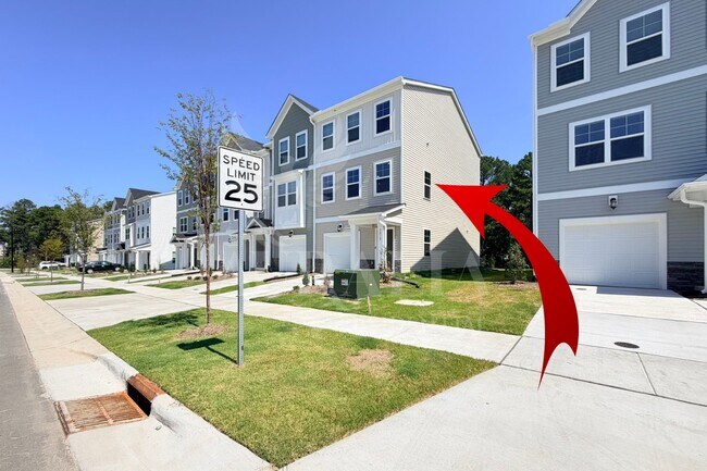 Building Photo - 3210 Gypsum Dr