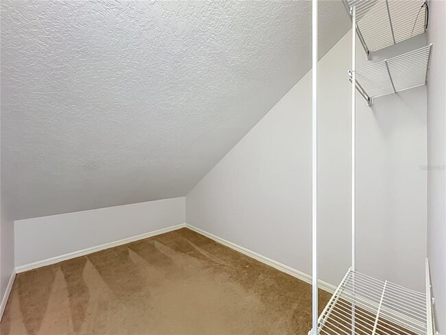 Building Photo - 900 W Charing Cross Cir