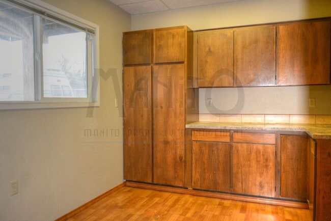 Building Photo - **COMING SOON** Spacious Wandermere Area Home