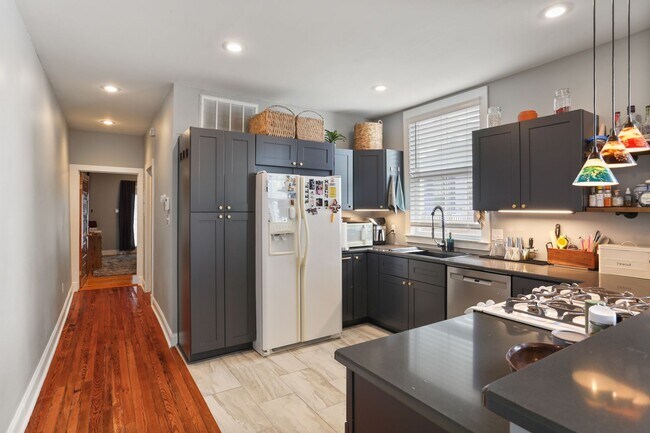 Building Photo - 4th Gretna street