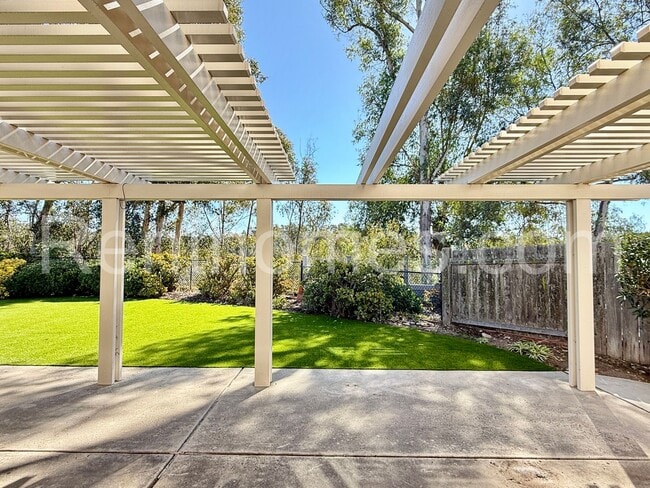 Building Photo - 11895 Handrich Dr