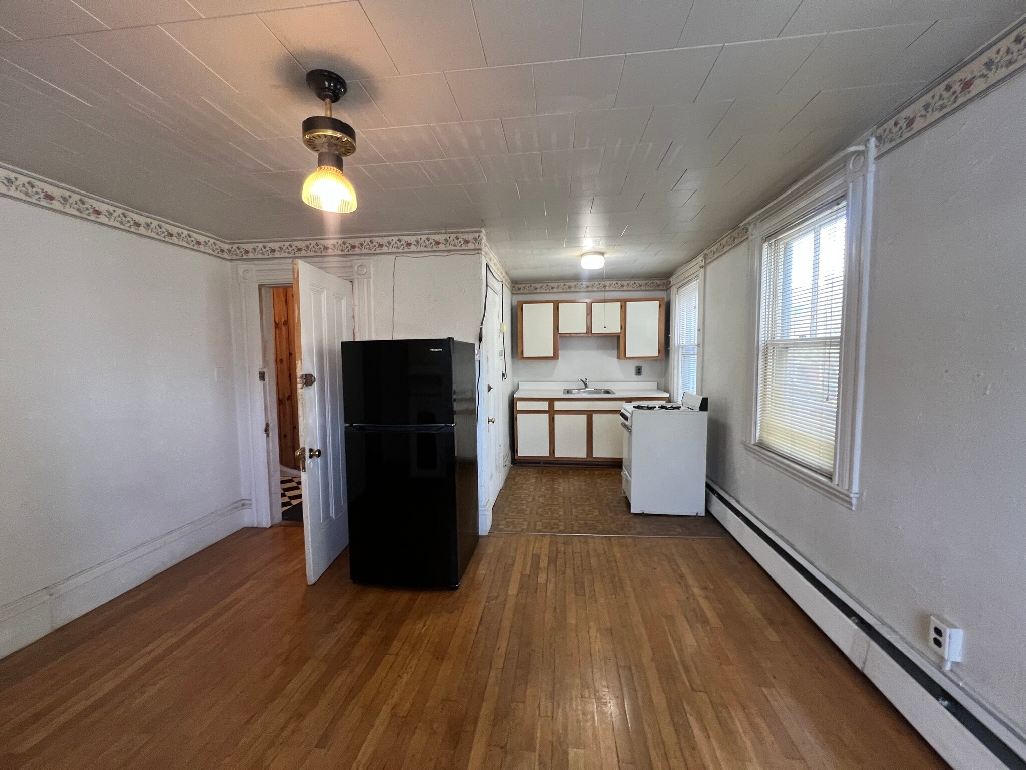 Building Photo - 74 Otis St