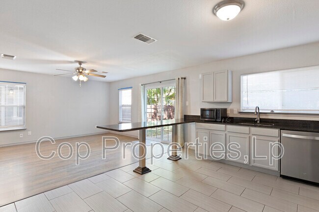 Building Photo - 1 Dunthorte Ln
