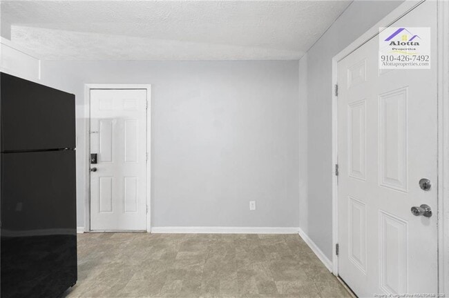Building Photo - 818 Grambling Ct