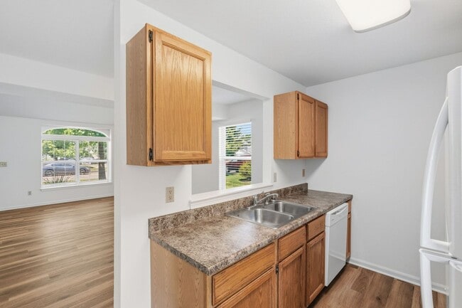 Building Photo - 2412-2414 Calder Ct.