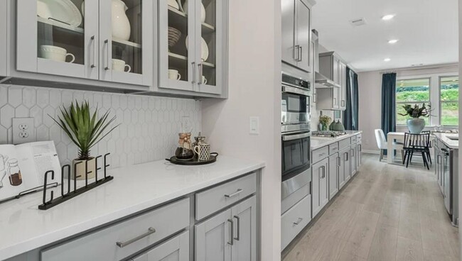 Building Photo - 8680 Shipton Cir