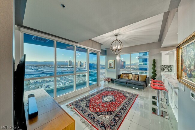 Building Photo - 4575 Dean Martin Dr