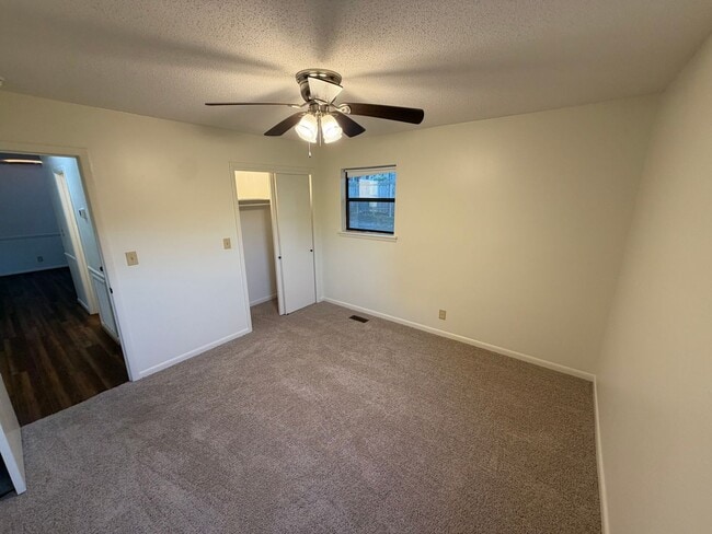 Building Photo - 6416 Teal Cir