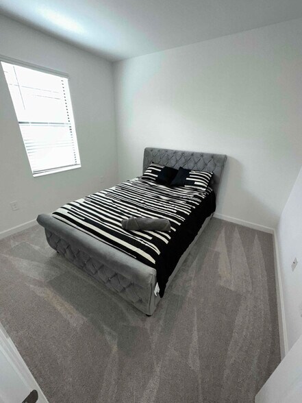 Building Photo - 4980 Seafoam Trl