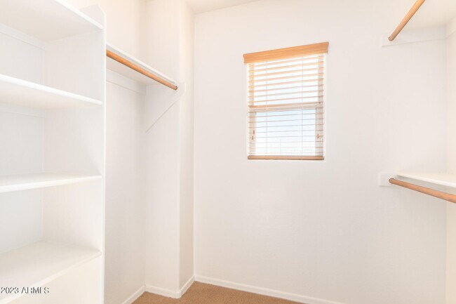 Building Photo - 11932 W El Cortez Pl