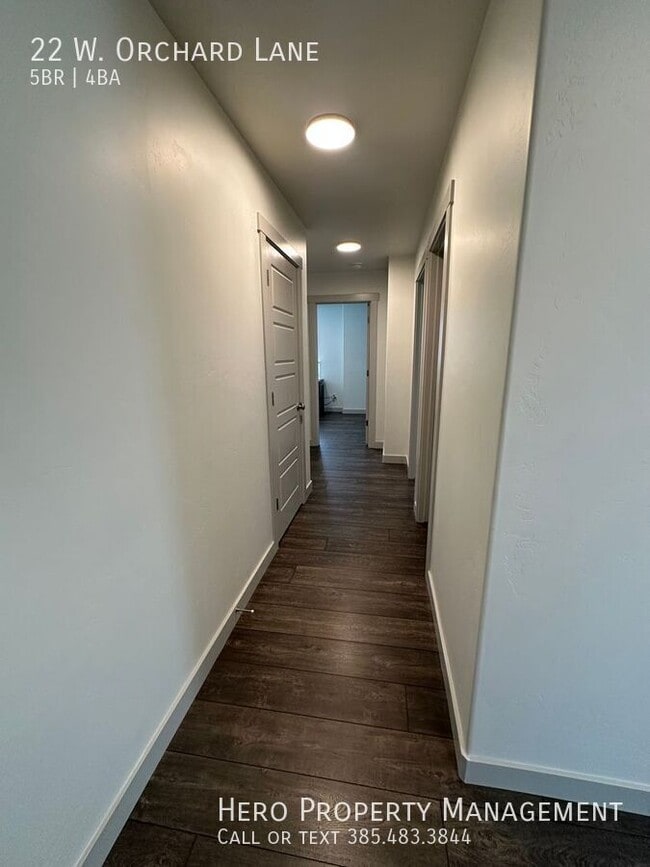 Building Photo - 22 W Orch Ln