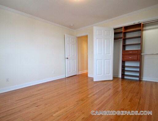 Building Photo - 60 Brattle St