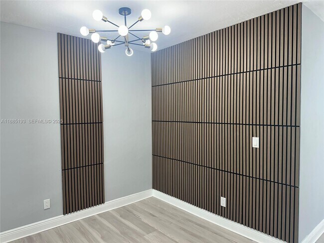 Building Photo - 13984 NE 2nd Ct