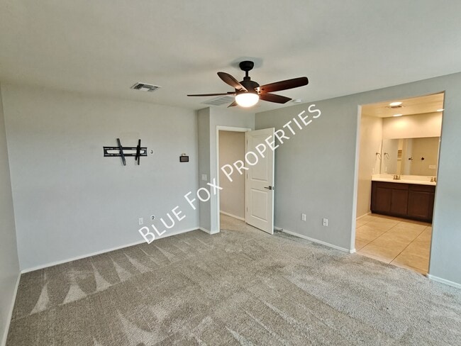 Building Photo - 897 West Calle Zoca