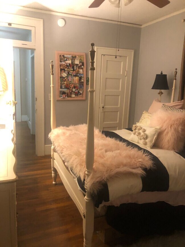 Building Photo - 4bed/2 bath close to USC, Five Points