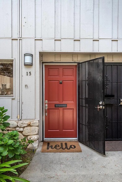 Building Photo - 4040 Grand View Blvd