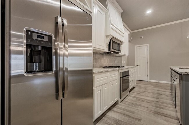 Building Photo - 6296 NW 178th Ter