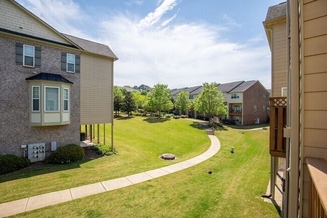 Building Photo - 2069 Cobblestone Cir NE