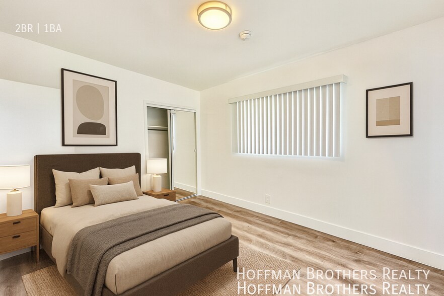 Building Photo - 2278 W Adams Blvd