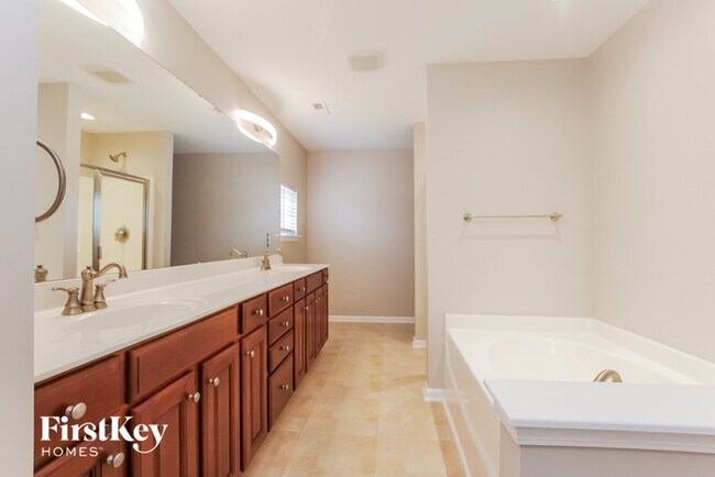 Building Photo - 4407 Lawrence Daniel Dr