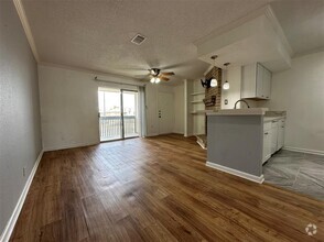 Building Photo - 250 El Dorado Blvd