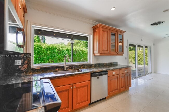 Building Photo - 3615 Riviera Ct